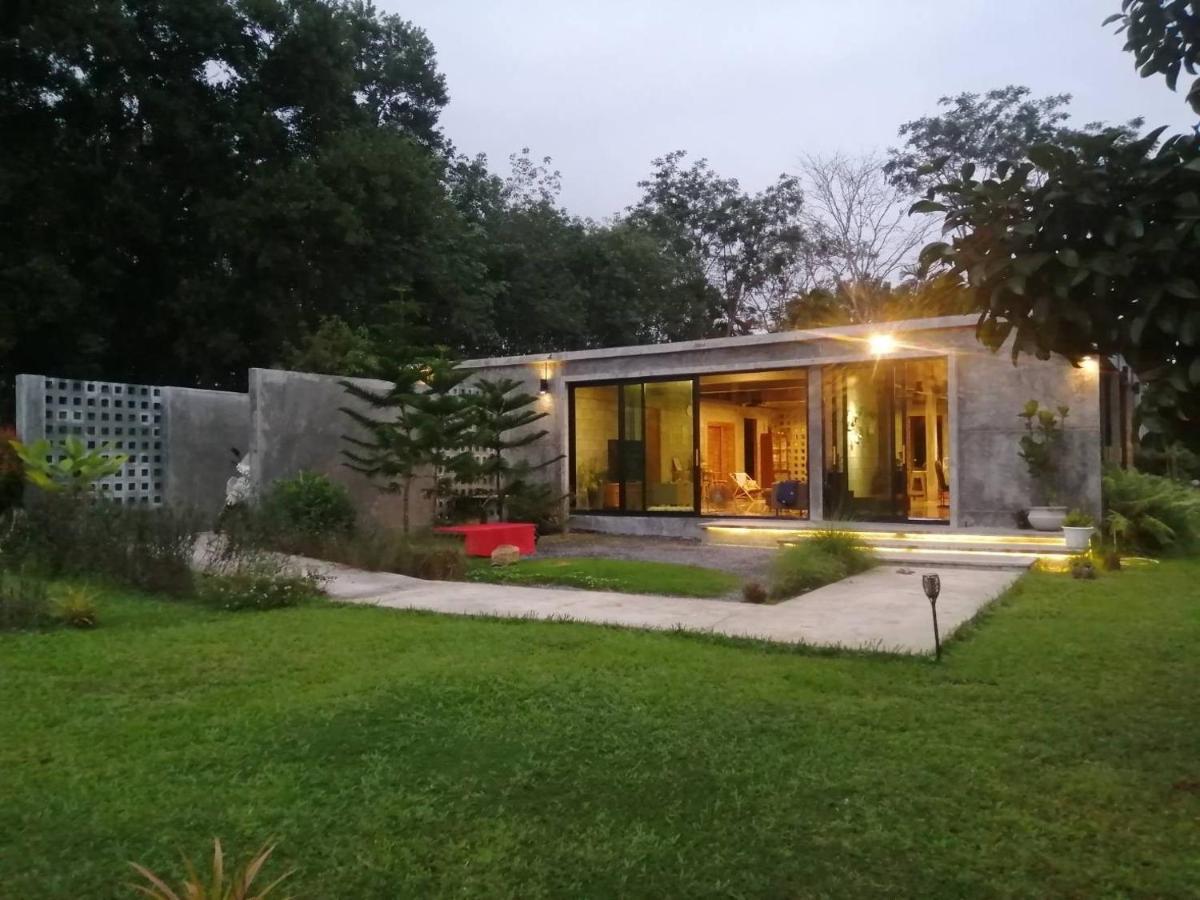 The Box Promkiri Apartamento Nakhon Si Thammarat Exterior foto