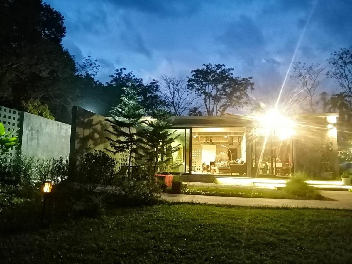 The Box Promkiri Apartamento Nakhon Si Thammarat Exterior foto